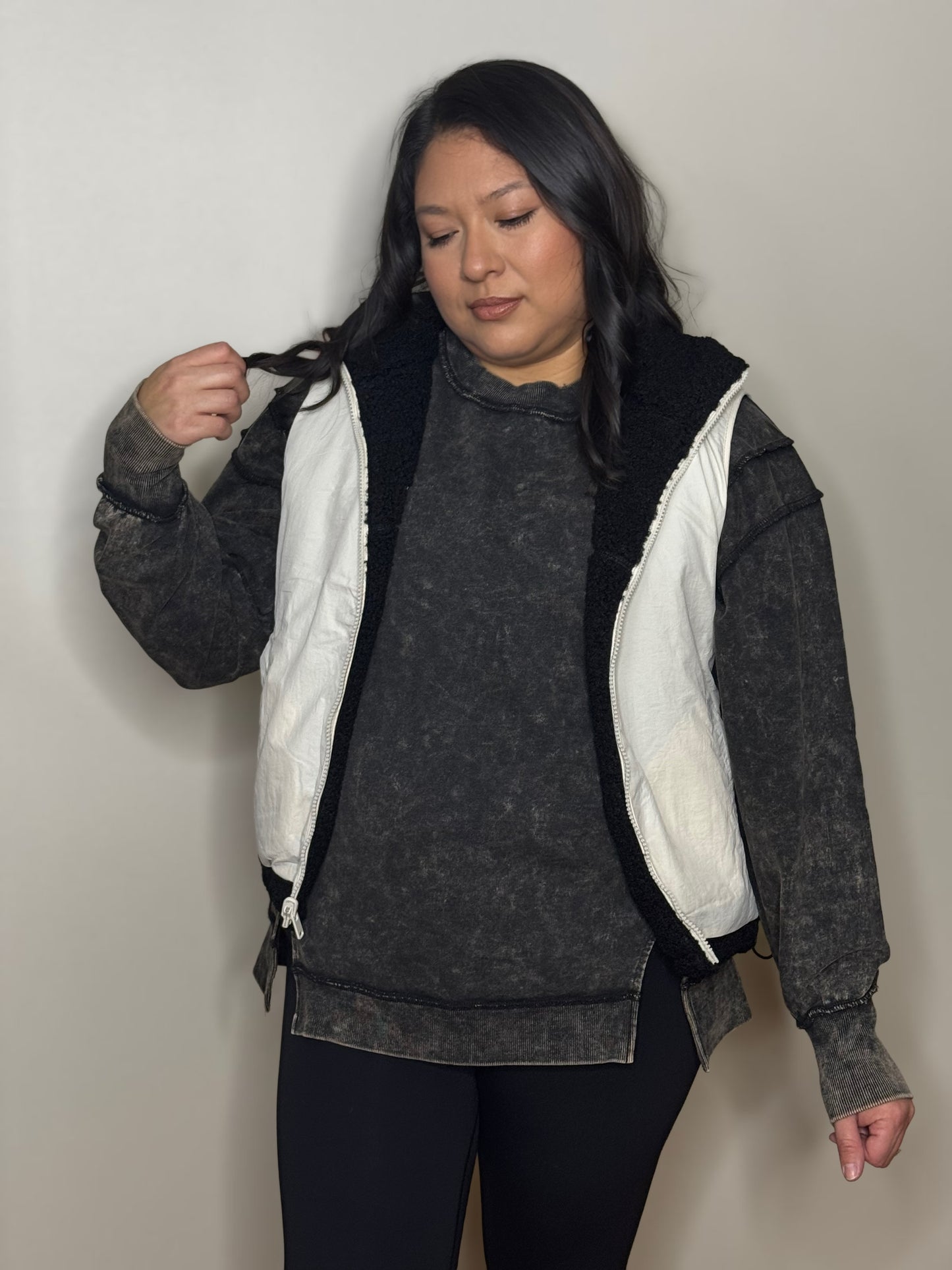 Marie Vest- Black