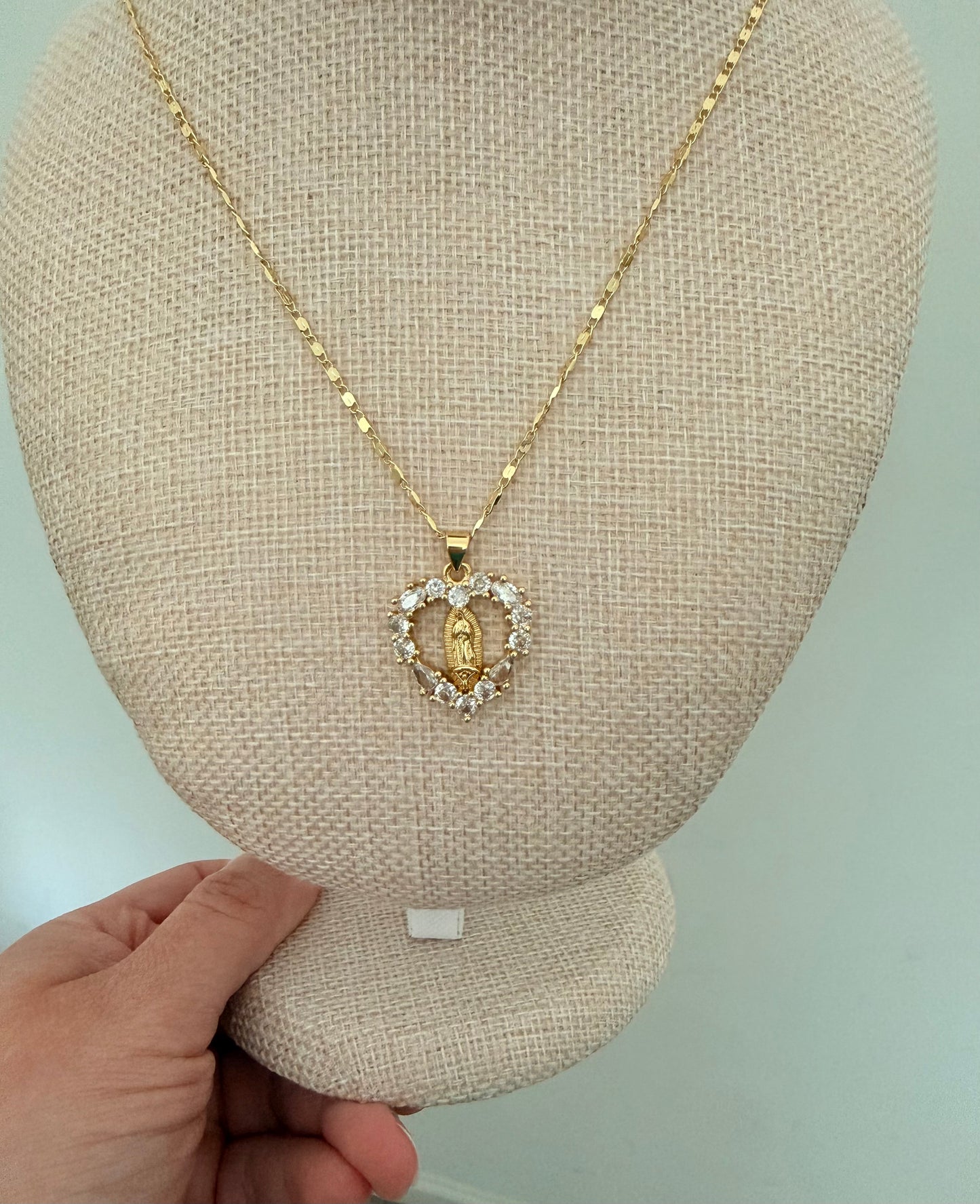 Pura -Saint Heart Necklace