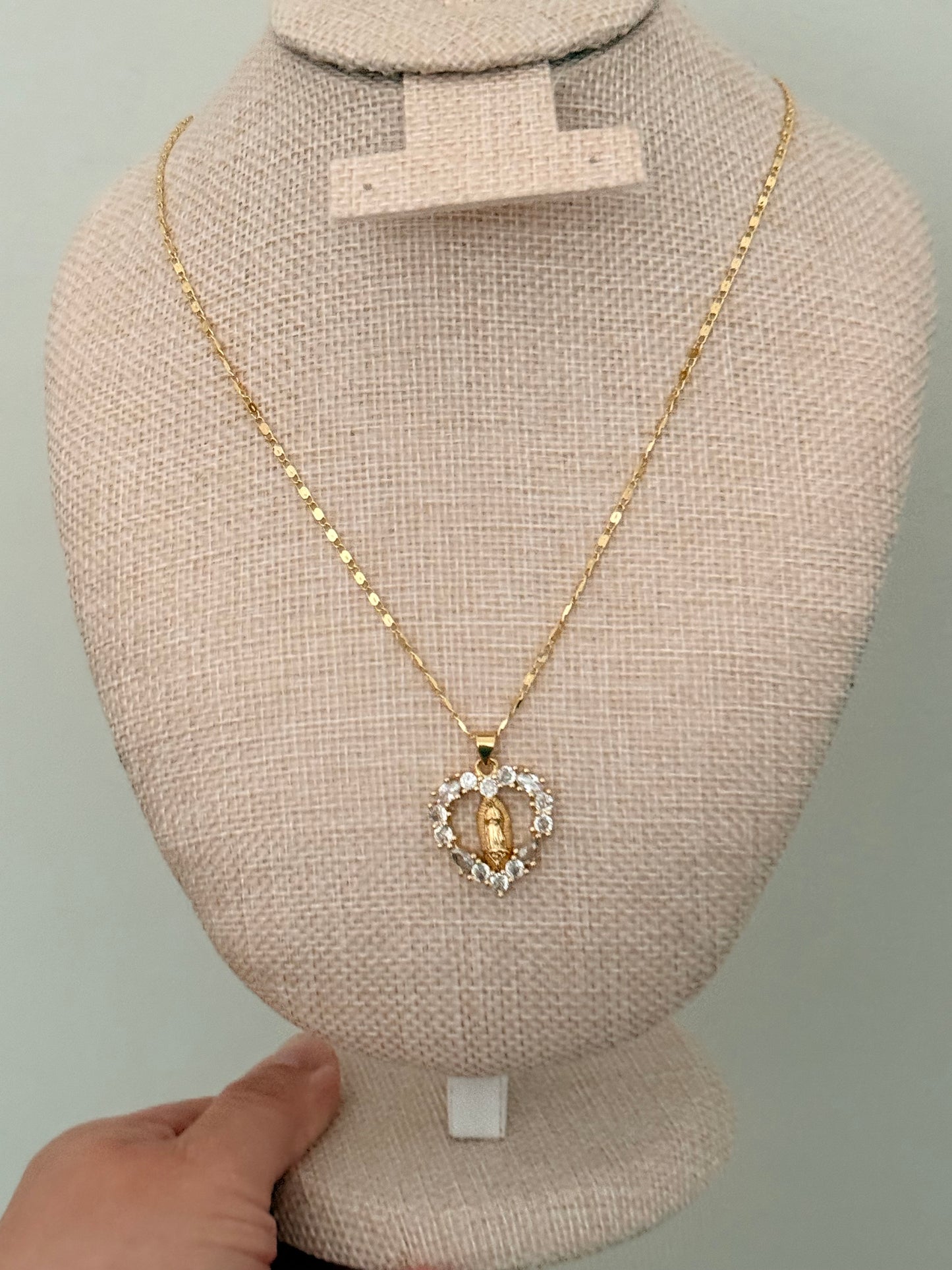 Pura -Saint Heart Necklace
