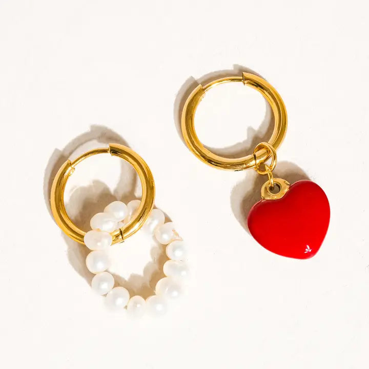 Mismatch Heart Pearl Earring